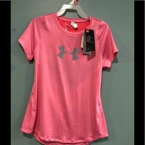 NWT under armour top with cutout in back
